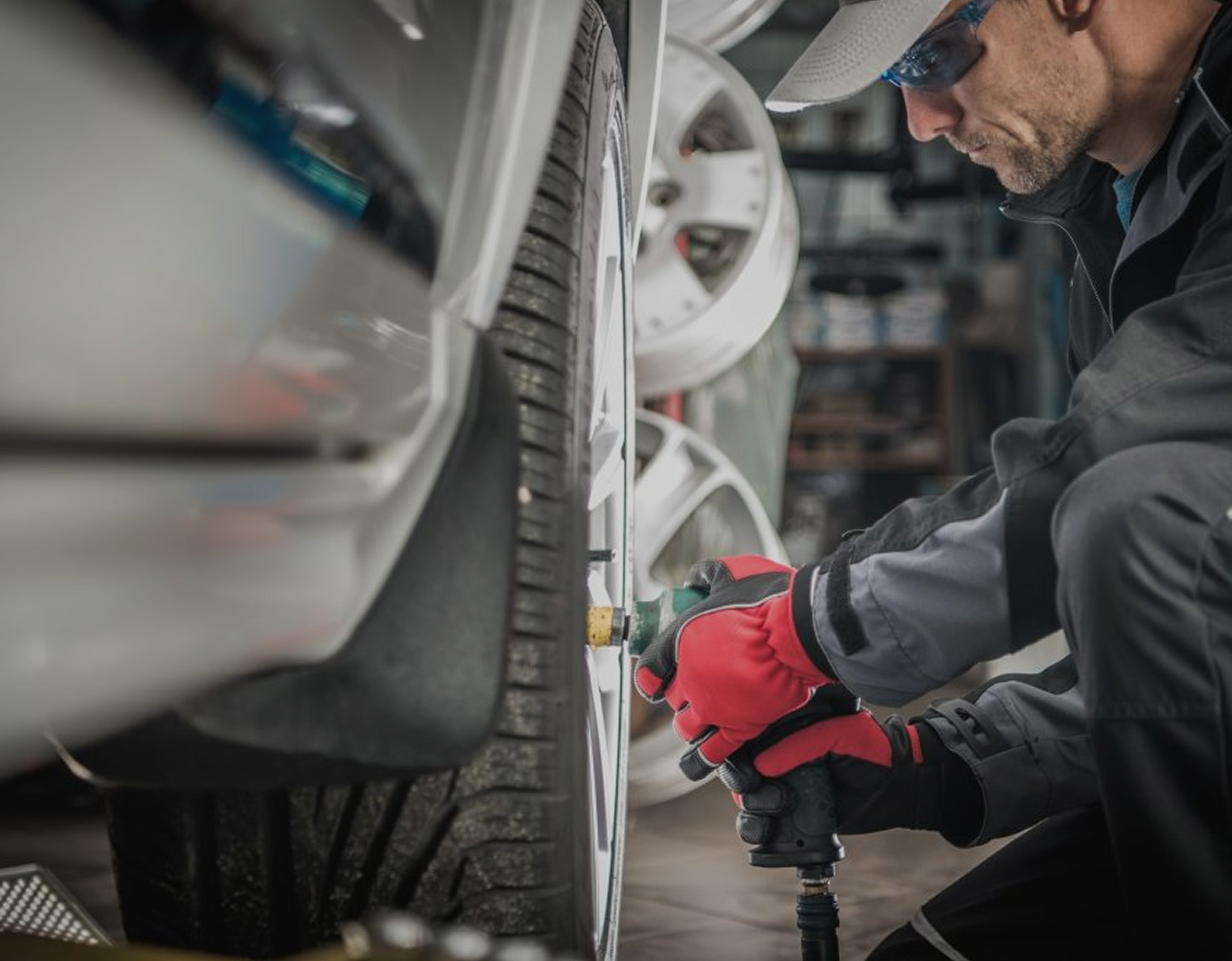 Subpage Details Slider Image Bandenservice | DVW Automotive